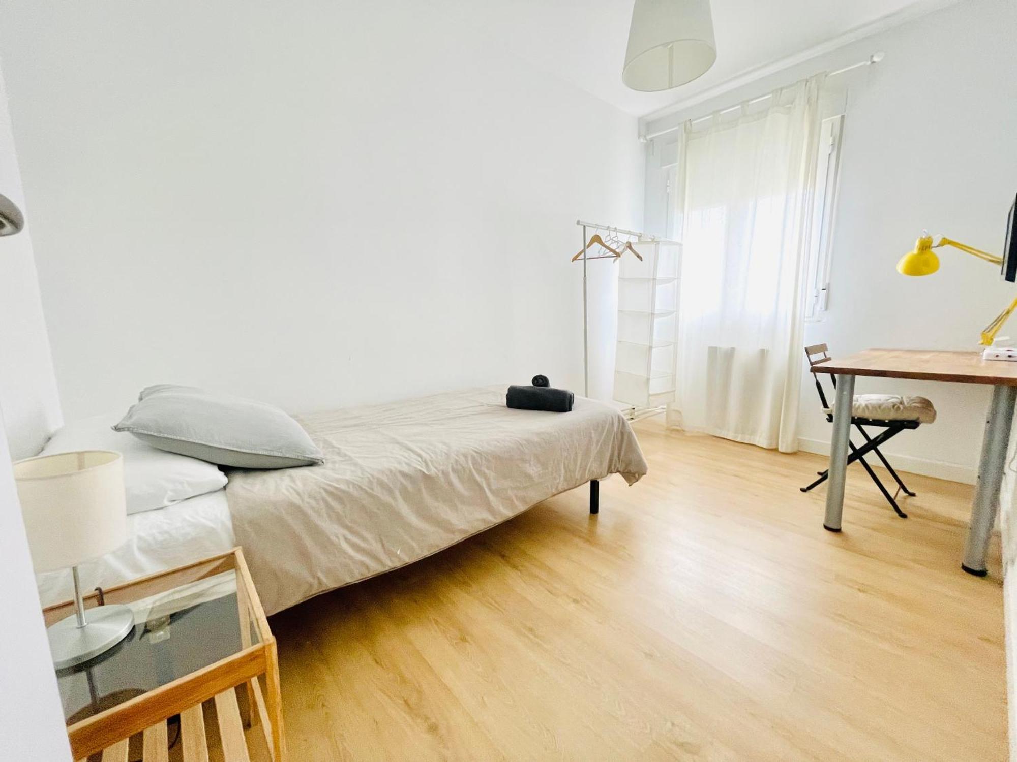 Piso Acogedor Y Tranquilo - Junto A Ifema Y Aerop. Apartment Madrid Bagian luar foto