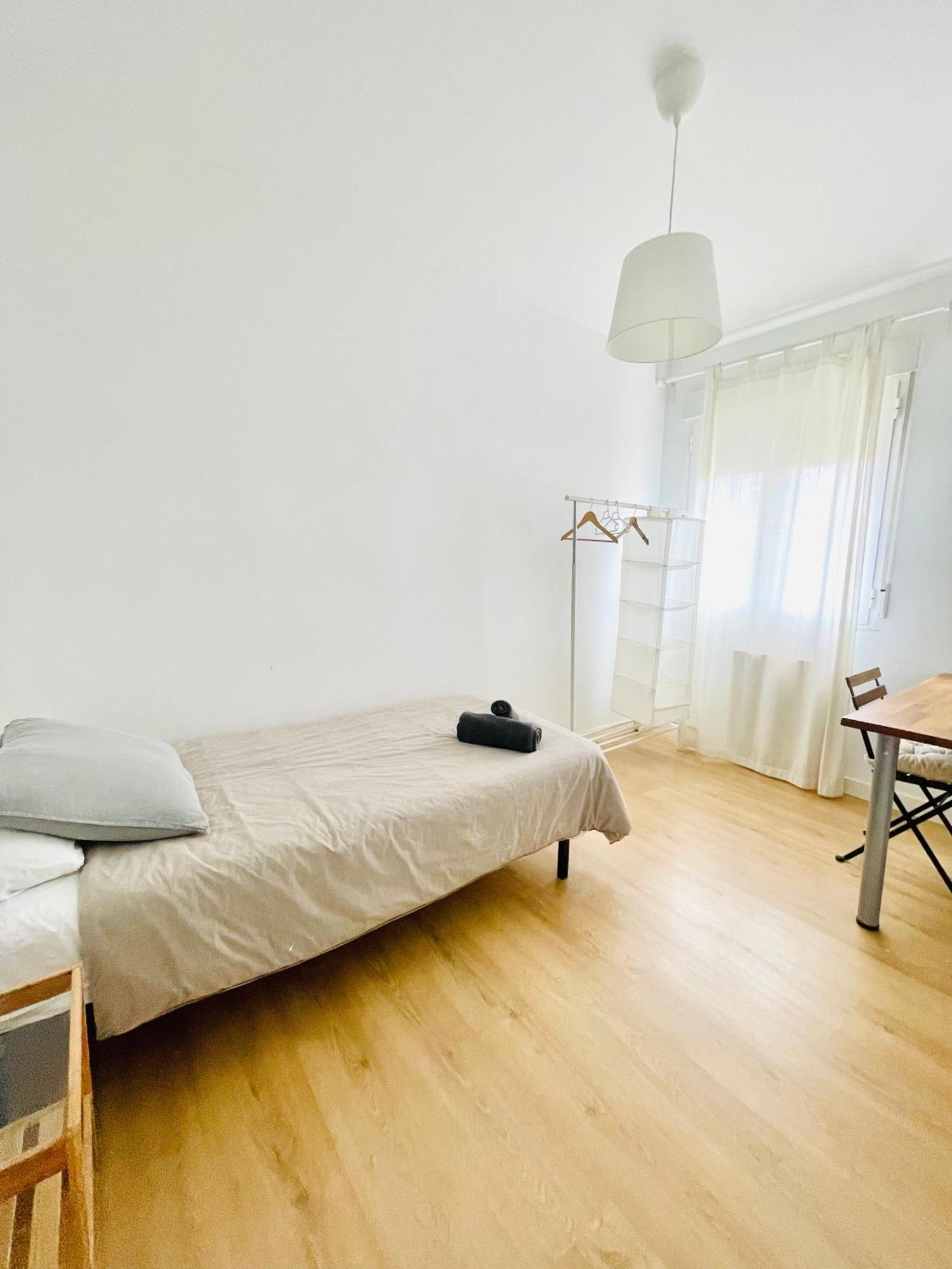 Piso Acogedor Y Tranquilo - Junto A Ifema Y Aerop. Apartment Madrid Bagian luar foto